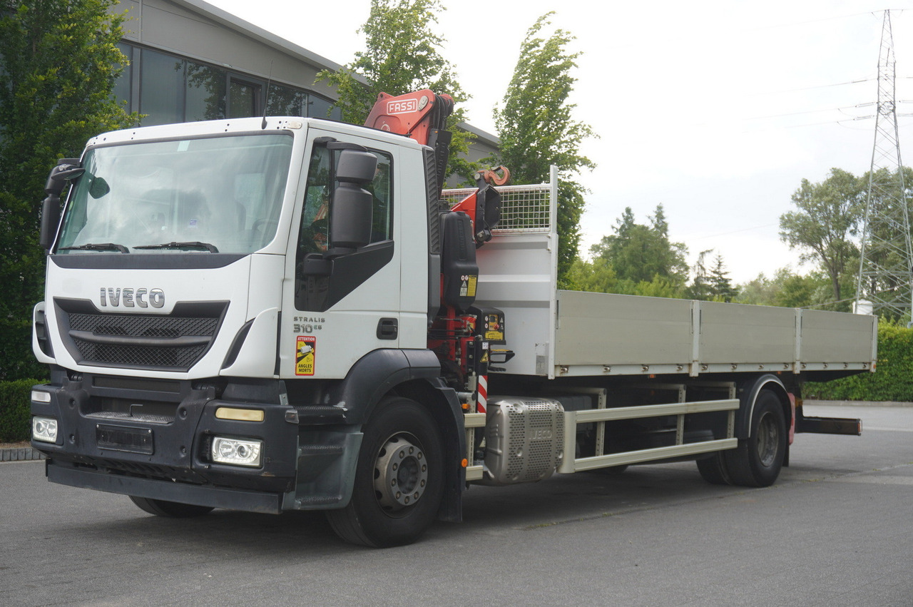 IVECO STRALIS 19.310 E6 / Flatbed 19 EPAL / FASSI F135 / 225 MTH! / 5.7 T - Vrachtwagen met open laadbak, Kraanwagen: afbeelding 3 IVECO STRALIS 19.310 E6 / Flatbed 19 EPAL / FASSI F135 / 225 MTH! / 5.7 T - Vrachtwagen met open laadbak, Kraanwagen: afbeelding 3