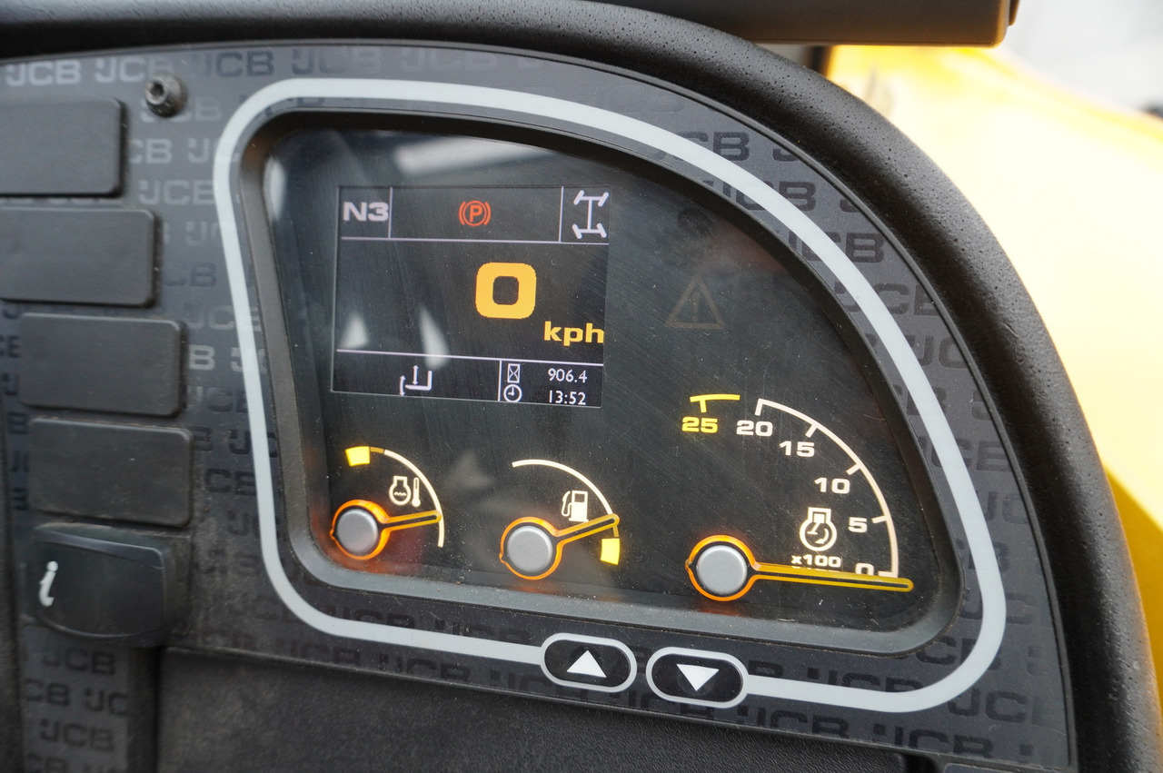 JCB 531-70 / 900 MTH telescopic charger! / 3.1 T / 7 M - Verreiker: afbeelding 2 JCB 531-70 / 900 MTH telescopic charger! / 3.1 T / 7 M - Verreiker: afbeelding 2
