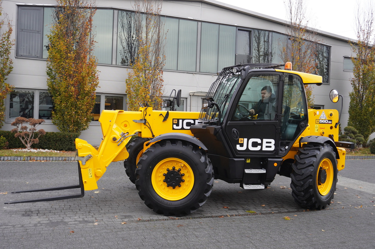 JCB 560-80 / 6 ton lifting capacity / power 146 HP - Wiellader: afbeelding 4 JCB 560-80 / 6 ton lifting capacity / power 146 HP - Wiellader: afbeelding 4