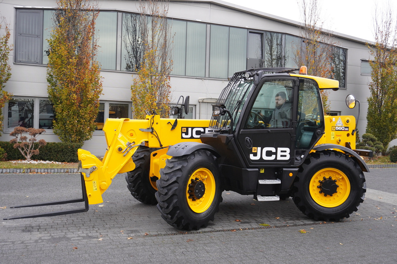 JCB 560-80 / 6 ton lifting capacity / power 146 HP - Wiellader: afbeelding 4 JCB 560-80 / 6 ton lifting capacity / power 146 HP - Wiellader: afbeelding 4