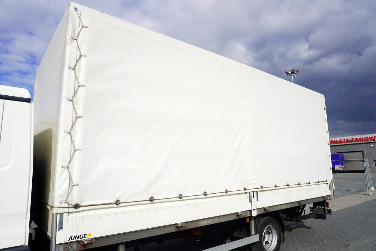 JUNGE Tarpaulin body + lift Dhollandia 1000 kg - Schuifzeilen laadbak: afbeelding 2 JUNGE Tarpaulin body + lift Dhollandia 1000 kg - Schuifzeilen laadbak: afbeelding 2
