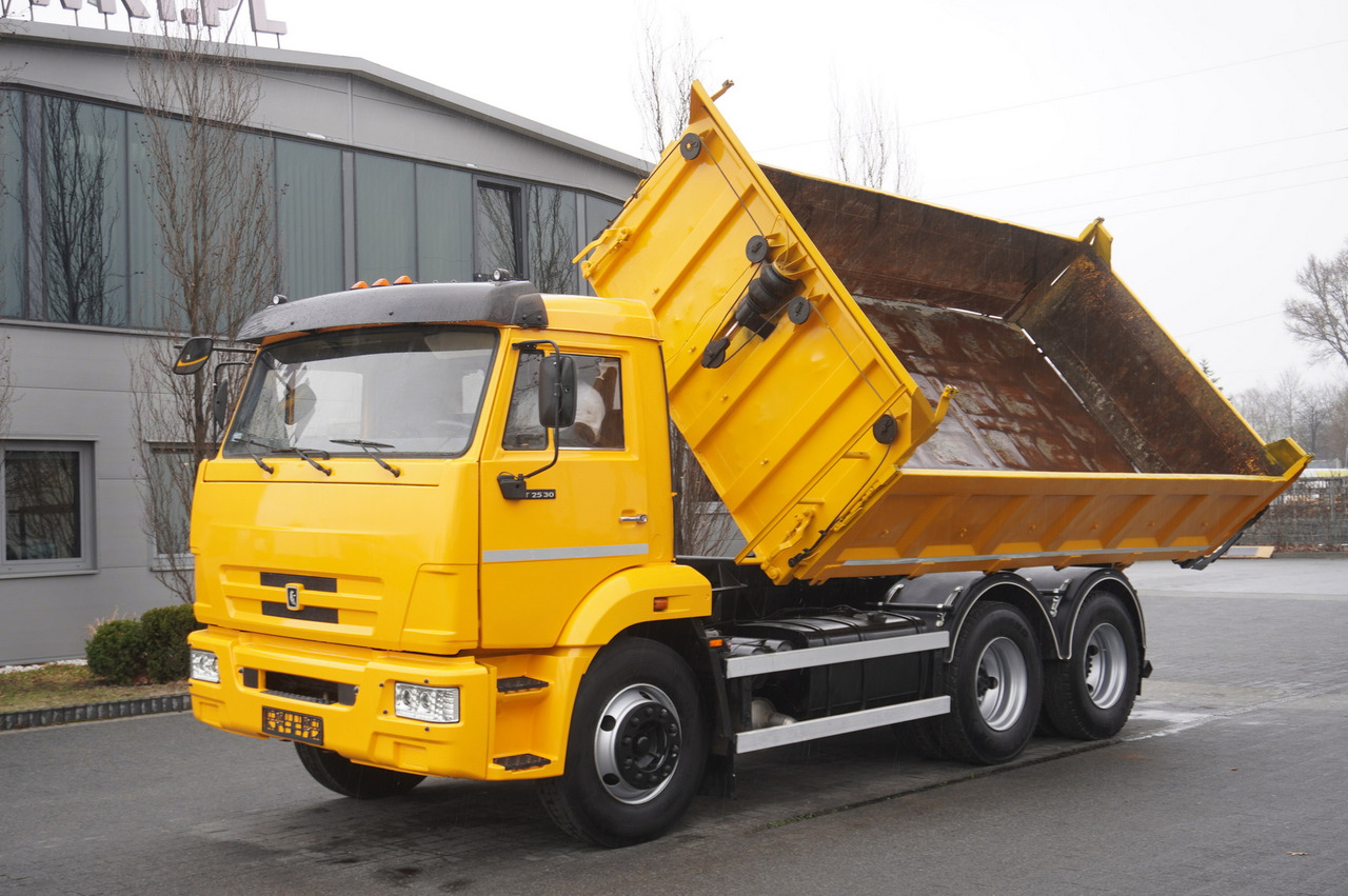 KAMAZ T2530 E5 6×4 / 3-sided tipper - Kipper vrachtwagen, Kraanwagen: afbeelding 2 KAMAZ T2530 E5 6×4 / 3-sided tipper - Kipper vrachtwagen, Kraanwagen: afbeelding 2