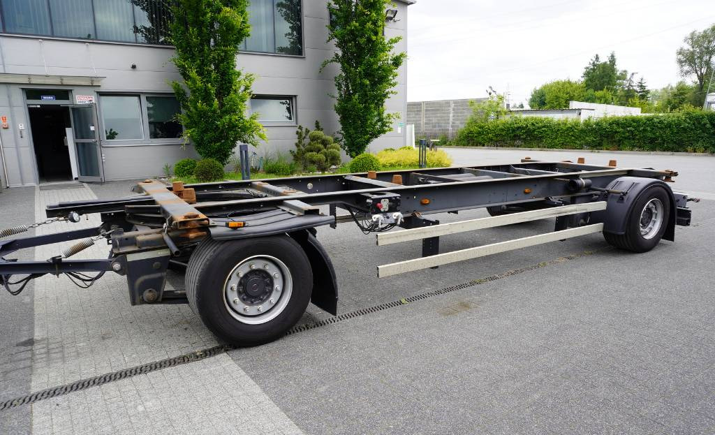 KOGEL BDF Low Deck Mega trailer - Containertransporter/ Wissellaadbak aanhangwagen: afbeelding 1 KOGEL BDF Low Deck Mega trailer - Containertransporter/ Wissellaadbak aanhangwagen: afbeelding 1