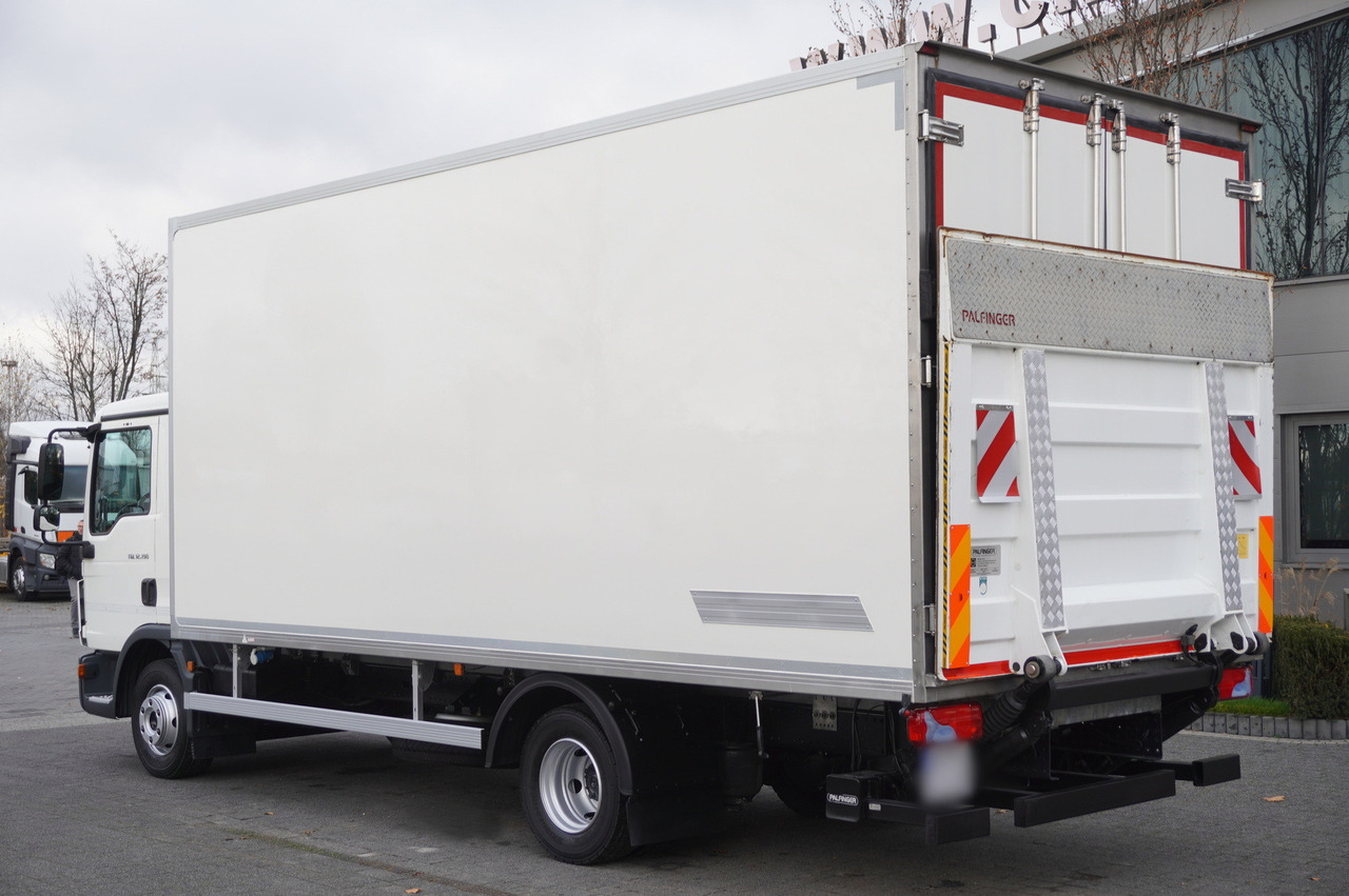 MAN TGL 12.190 / 14 EPAL Refrigerator / Carrier Xarios 500 / 3 units - Koelwagen vrachtwagen: afbeelding 3 MAN TGL 12.190 / 14 EPAL Refrigerator / Carrier Xarios 500 / 3 units - Koelwagen vrachtwagen: afbeelding 3