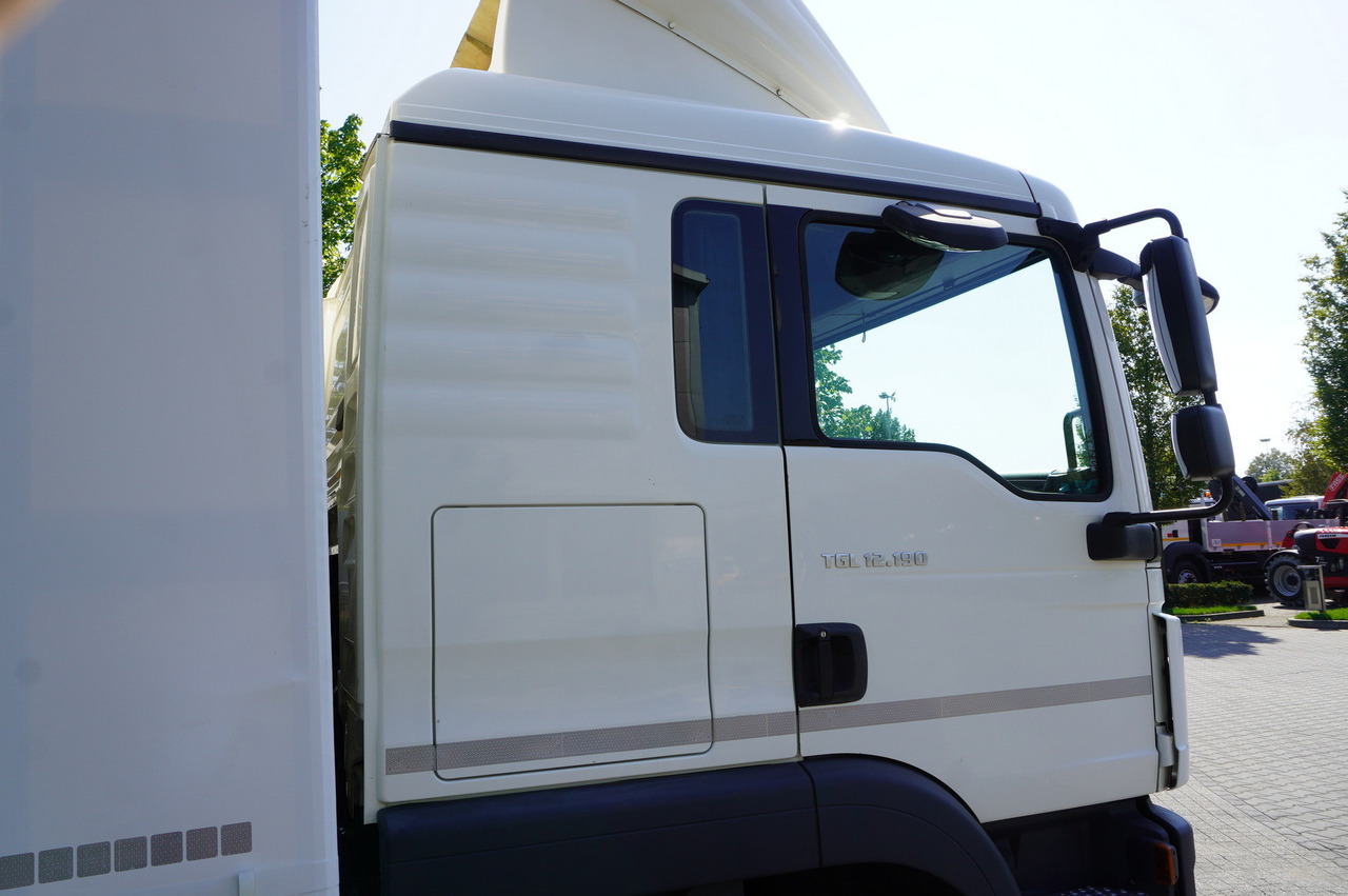 Leasing MAN TGL 12.190 / Curtainsider 19 EPAL / Sleeper cab MAN TGL 12.190 / Curtainsider 19 EPAL / Sleeper cab: afbeelding 17 Leasing MAN TGL 12.190 / Curtainsider 19 EPAL / Sleeper cab MAN TGL 12.190 / Curtainsider 19 EPAL / Sleeper cab: afbeelding 17