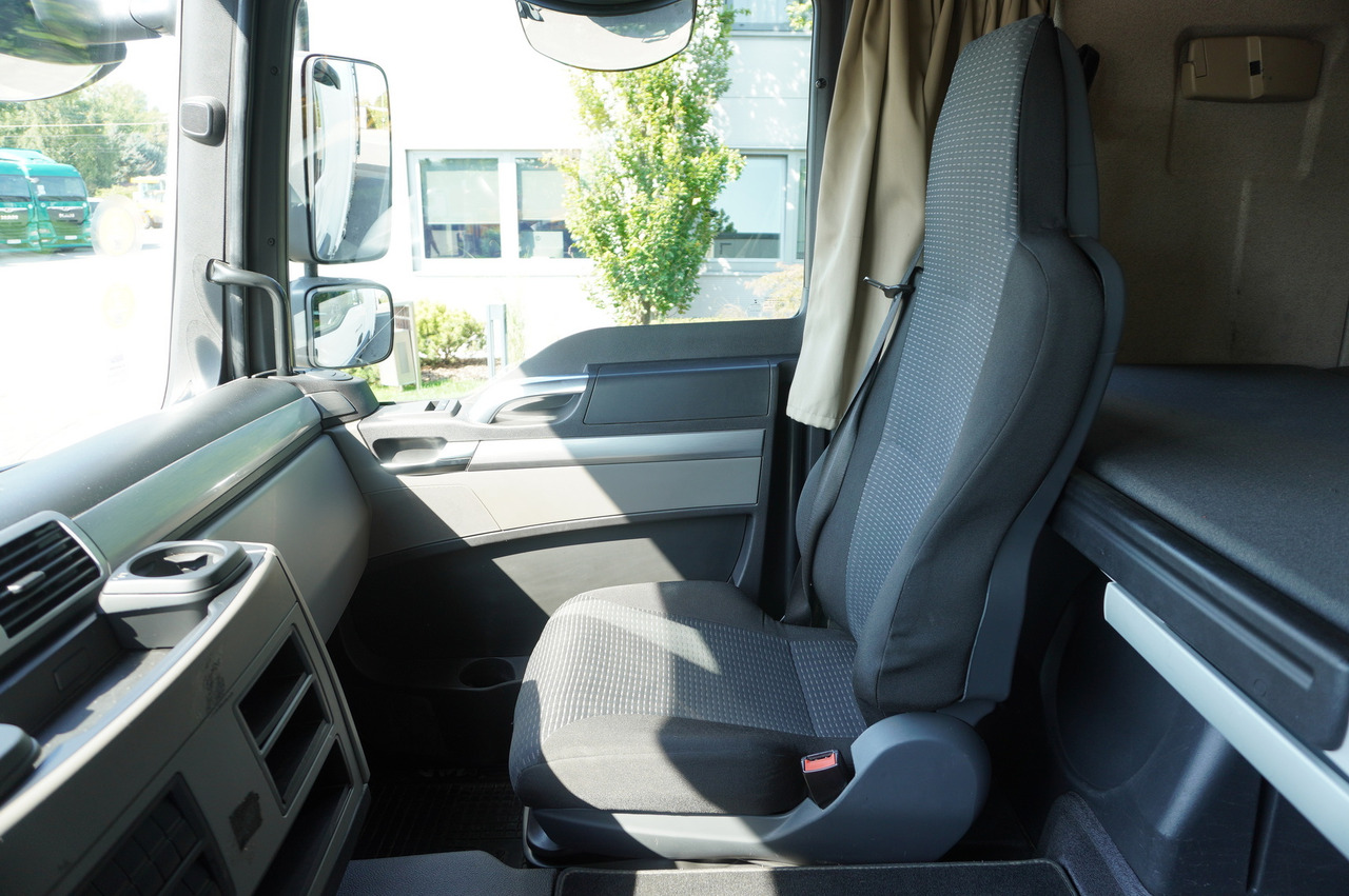 Leasing MAN TGL 12.190 / Curtainsider 19 EPAL / Sleeper cab MAN TGL 12.190 / Curtainsider 19 EPAL / Sleeper cab: afbeelding 27 Leasing MAN TGL 12.190 / Curtainsider 19 EPAL / Sleeper cab MAN TGL 12.190 / Curtainsider 19 EPAL / Sleeper cab: afbeelding 27