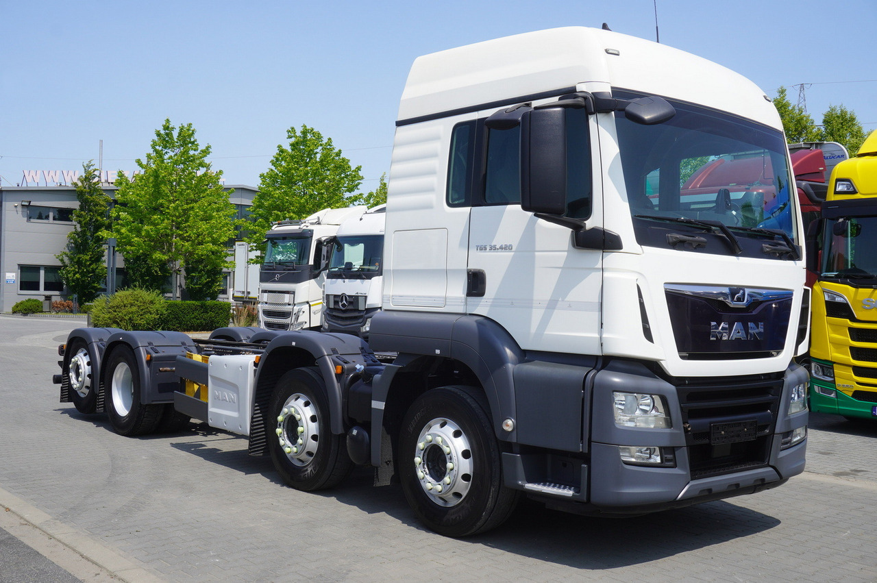 MAN TGS 35.420 8×2 / Chassis 6.4 m / 3 steered axles - Chassis vrachtwagen: afbeelding 4 MAN TGS 35.420 8×2 / Chassis 6.4 m / 3 steered axles - Chassis vrachtwagen: afbeelding 4