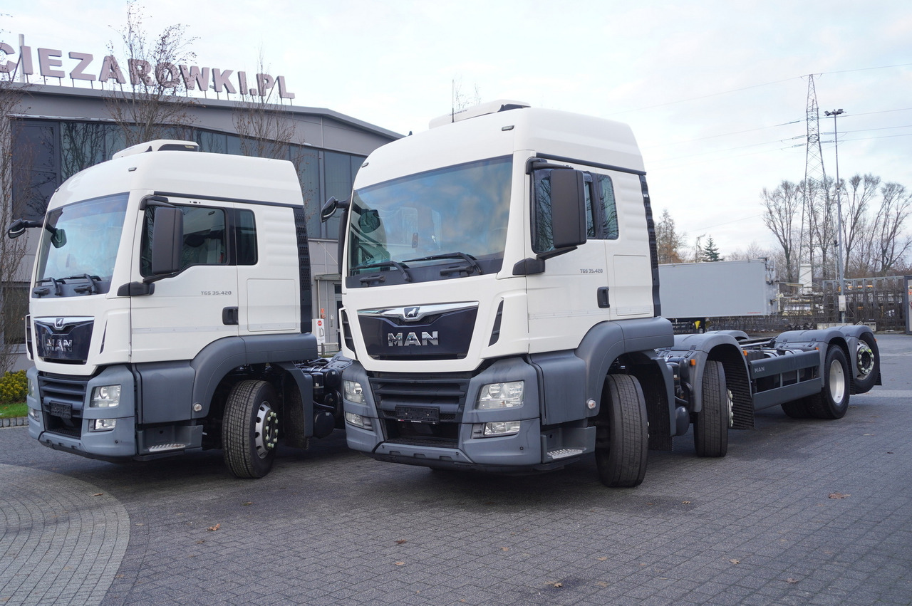 MAN TGS 35.420 8×2 / Chassis 6.4 m / 3 steered axles - Chassis vrachtwagen, Kraanwagen: afbeelding 2 MAN TGS 35.420 8×2 / Chassis 6.4 m / 3 steered axles - Chassis vrachtwagen, Kraanwagen: afbeelding 2