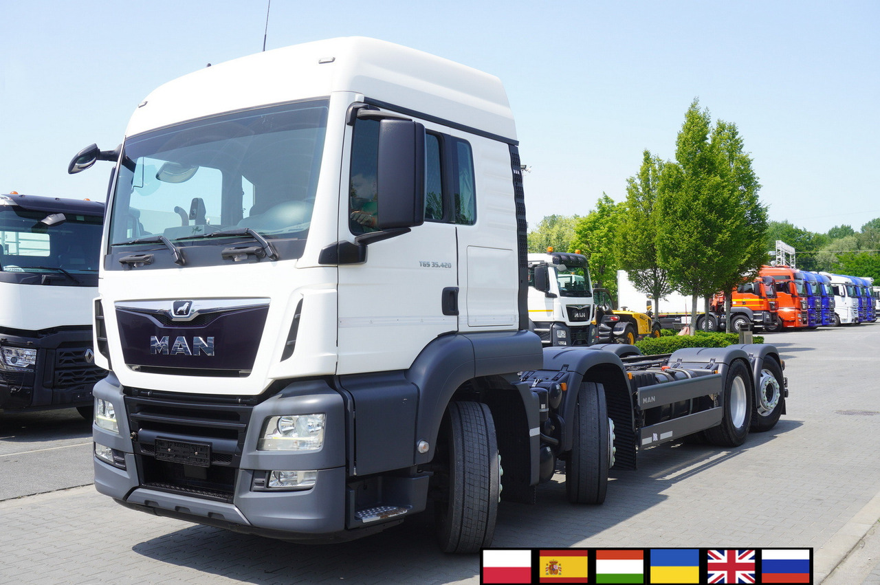 MAN TGS 35.420 8x2 / Chassis 6.4 m / 3 steered axles - Kraanwagen: afbeelding 1 MAN TGS 35.420 8x2 / Chassis 6.4 m / 3 steered axles - Kraanwagen: afbeelding 1
