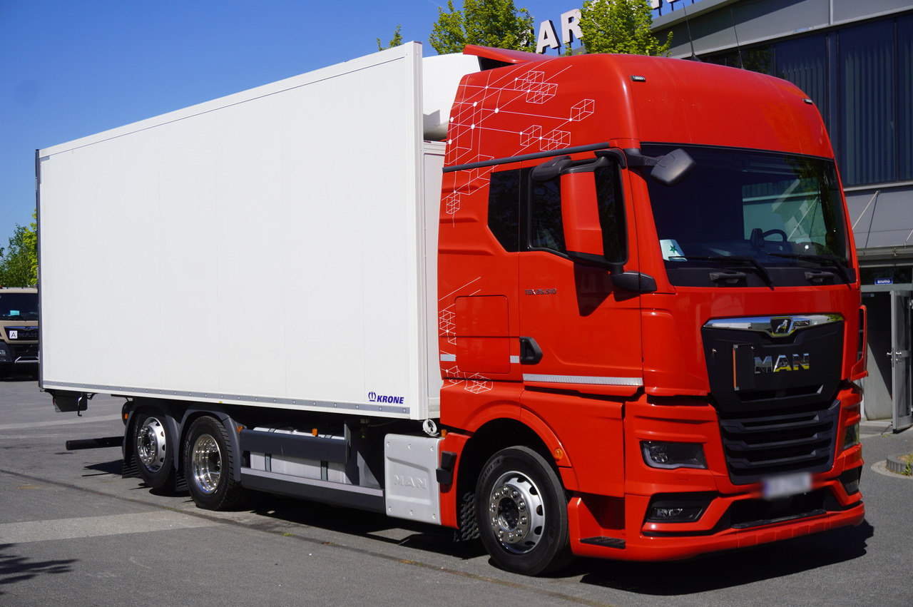 MAN TGX 26.510 / 2022 / New Krone refrigerator bitemperature / Dopplestock / Carrier Supra 1150 MT / 4 units - Koelwagen vrachtwagen: afbeelding 1 MAN TGX 26.510 / 2022 / New Krone refrigerator bitemperature / Dopplestock / Carrier Supra 1150 MT / 4 units - Koelwagen vrachtwagen: afbeelding 1