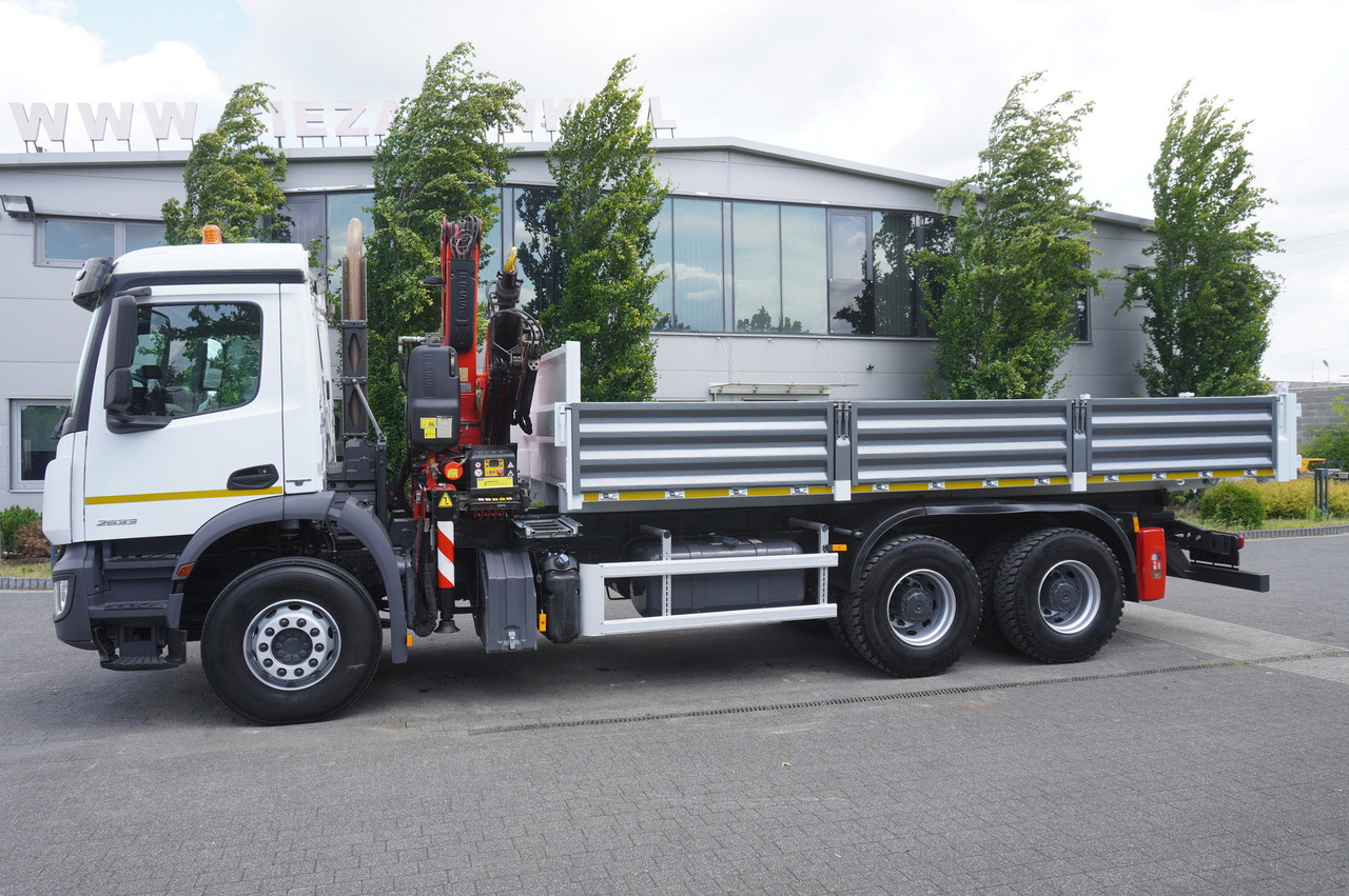 MERCEDES-BENZ AROCS 2633 6x4 / 5.5 T crane FASSI F135 / Tipper 15 EPAL - Vrachtwagen met open laadbak, Kraanwagen: afbeelding 3 MERCEDES-BENZ AROCS 2633 6x4 / 5.5 T crane FASSI F135 / Tipper 15 EPAL - Vrachtwagen met open laadbak, Kraanwagen: afbeelding 3