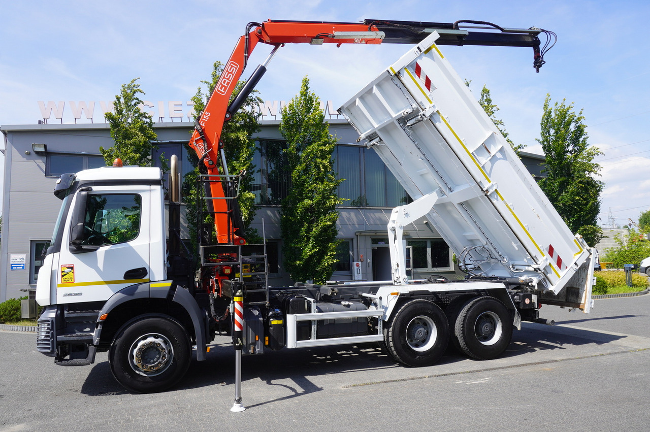 MERCEDES-BENZ AROCS 2636 / Fassi F155A.0.22 crane 6t / 120 tho. km / 3-sided dump truck / 2 x Bordmatic - Vrachtwagen met open laadbak, Kraanwagen: afbeelding 5 MERCEDES-BENZ AROCS 2636 / Fassi F155A.0.22 crane 6t / 120 tho. km / 3-sided dump truck / 2 x Bordmatic - Vrachtwagen met open laadbak, Kraanwagen: afbeelding 5