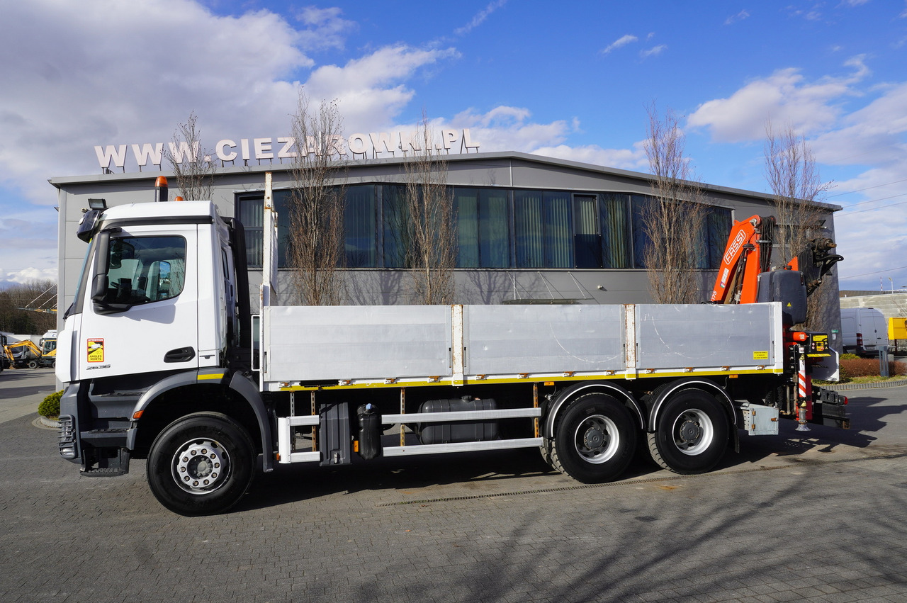 MERCEDES-BENZ AROCS 2636 Flatbed / HDS FASSI F175 7.7 T / 150,000 km - Kraanwagen: afbeelding 3 MERCEDES-BENZ AROCS 2636 Flatbed / HDS FASSI F175 7.7 T / 150,000 km - Kraanwagen: afbeelding 3