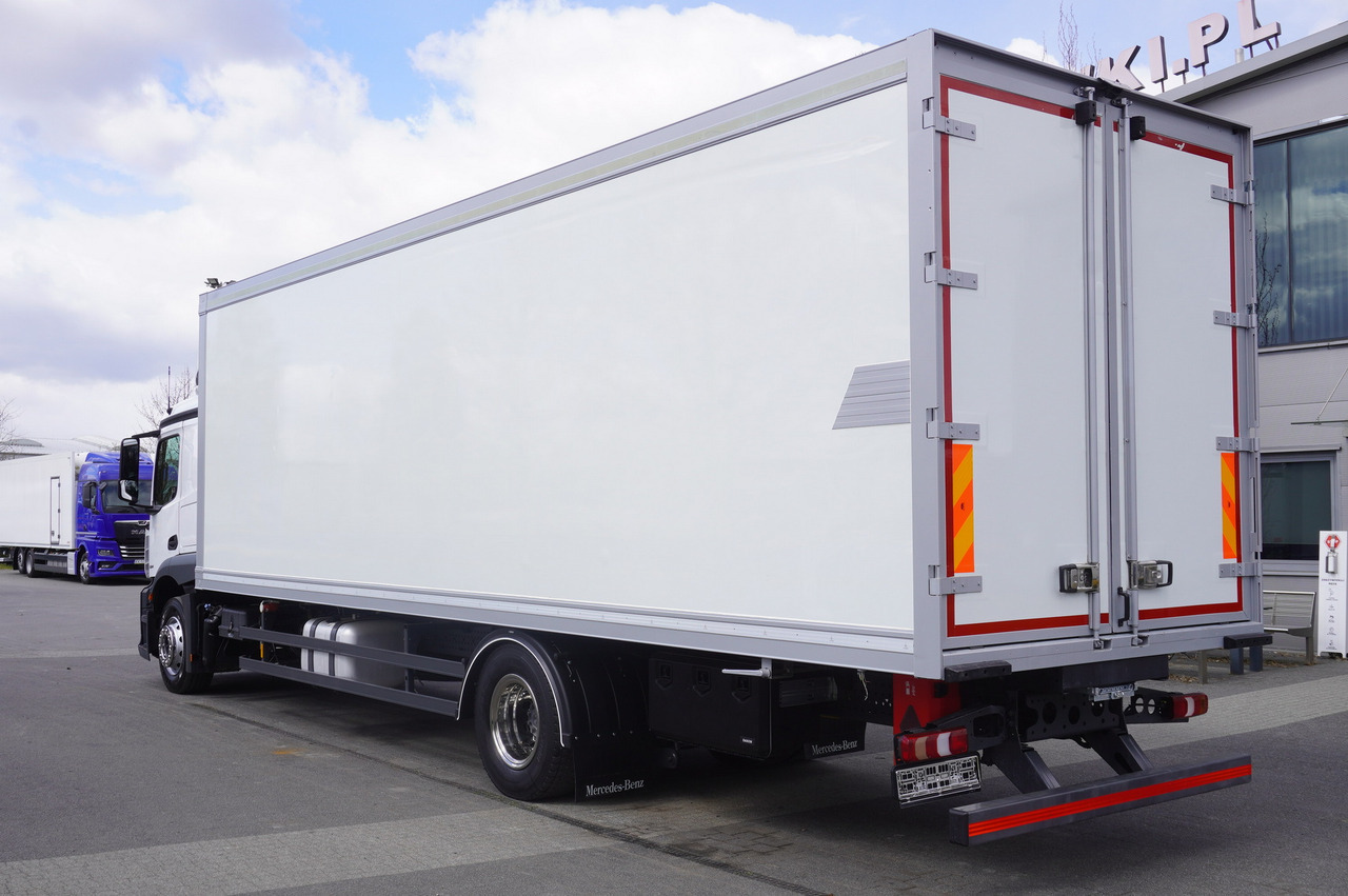 MERCEDES-BENZ Actros 1824 / Refrigerator / Carrier Supra 1250 / Sleeping cabin - Koelwagen vrachtwagen: afbeelding 5 MERCEDES-BENZ Actros 1824 / Refrigerator / Carrier Supra 1250 / Sleeping cabin - Koelwagen vrachtwagen: afbeelding 5