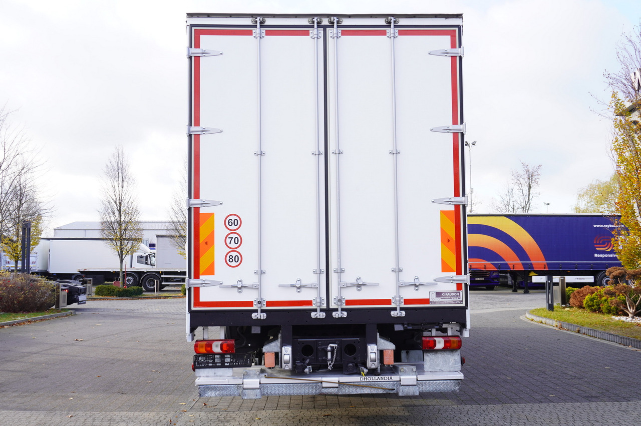MERCEDES-BENZ Actros 1835 E6 4×2 / Curtainsider 21 pallets / tail lift 1.5t - Schuifzeilen vrachtwagen: afbeelding 2 MERCEDES-BENZ Actros 1835 E6 4×2 / Curtainsider 21 pallets / tail lift 1.5t - Schuifzeilen vrachtwagen: afbeelding 2