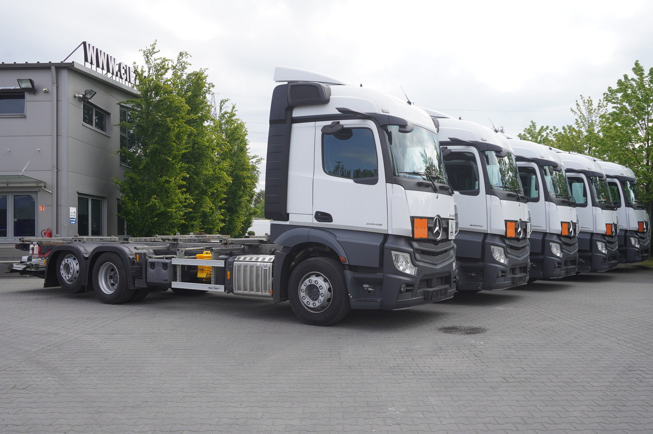 MERCEDES-BENZ Actros 2545 6×2 MP5 / ADR AT / 12 units - Containertransporter/ Wissellaadbak vrachtwagen: afbeelding 2 MERCEDES-BENZ Actros 2545 6×2 MP5 / ADR AT / 12 units - Containertransporter/ Wissellaadbak vrachtwagen: afbeelding 2