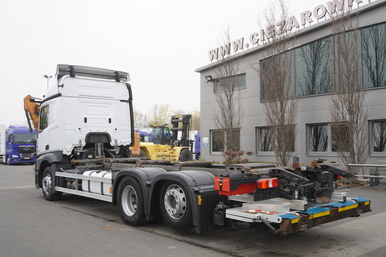 MERCEDES-BENZ Actros 2545 6×2 MP5 / ADR / several units - Containertransporter/ Wissellaadbak vrachtwagen: afbeelding 5 MERCEDES-BENZ Actros 2545 6×2 MP5 / ADR / several units - Containertransporter/ Wissellaadbak vrachtwagen: afbeelding 5