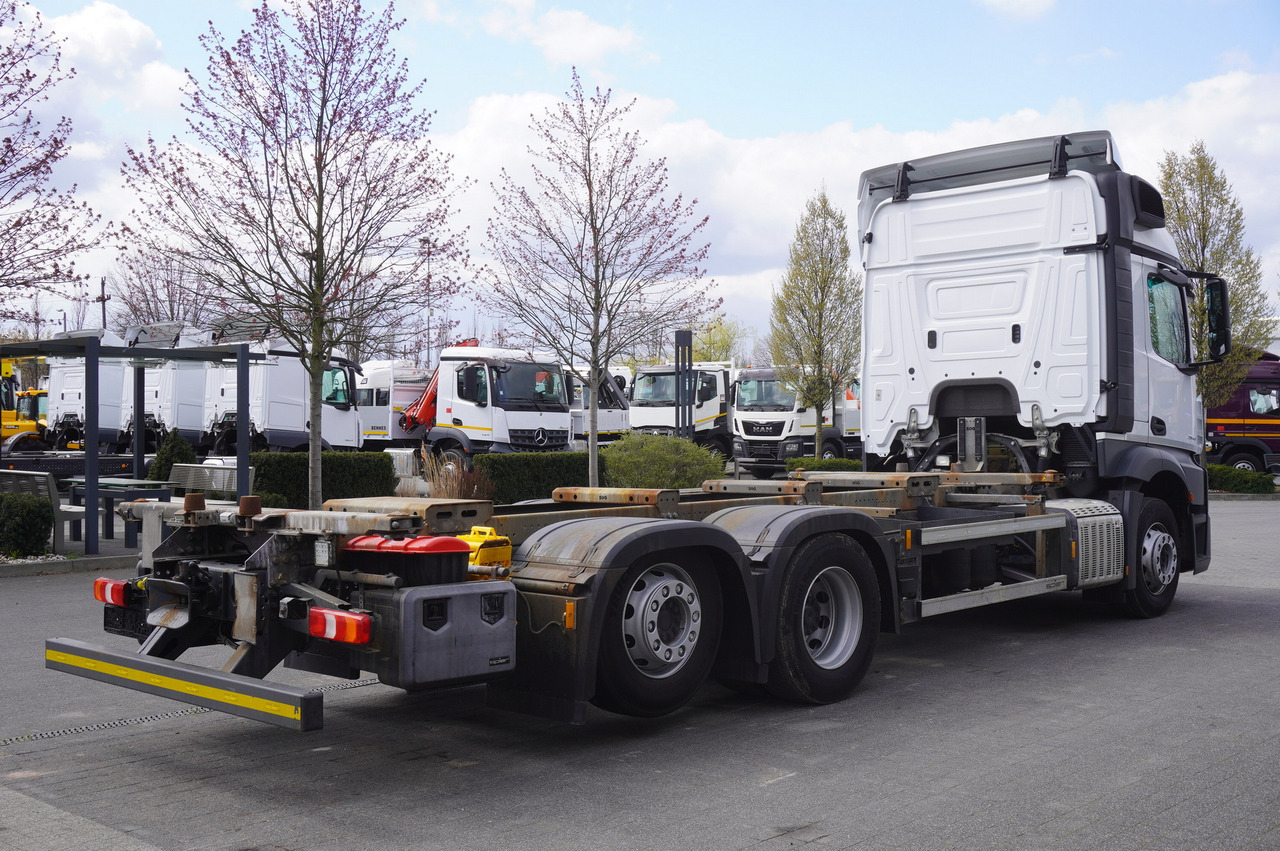 MERCEDES-BENZ Actros 2545 6×2 MP5 / ADR / several units - Containertransporter/ Wissellaadbak vrachtwagen: afbeelding 5 MERCEDES-BENZ Actros 2545 6×2 MP5 / ADR / several units - Containertransporter/ Wissellaadbak vrachtwagen: afbeelding 5