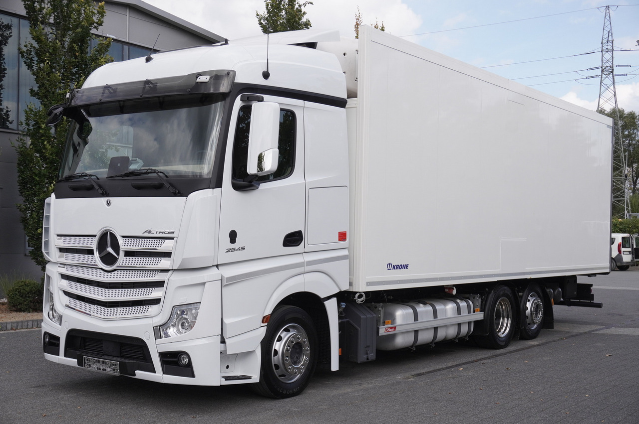 MERCEDES-BENZ Actros 2545 MP5 6×2 E6 / KRONE REFRIGERATOR 40 pallets Bitemperature Doppelstock / high 2.7m - Koelwagen vrachtwagen: afbeelding 1 MERCEDES-BENZ Actros 2545 MP5 6×2 E6 / KRONE REFRIGERATOR 40 pallets Bitemperature Doppelstock / high 2.7m - Koelwagen vrachtwagen: afbeelding 1
