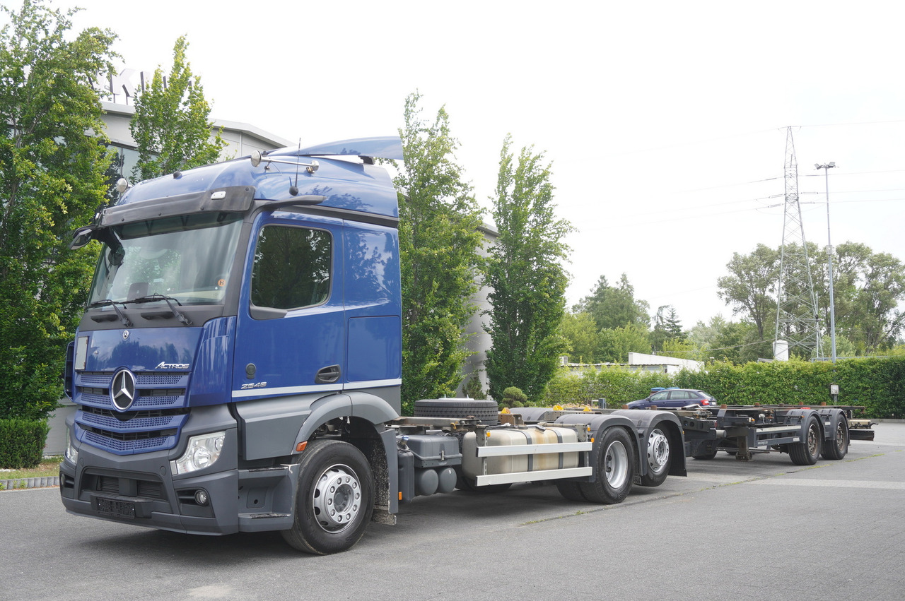 MERCEDES-BENZ Actros 2546 MP5 / BDF / 16.2 T load capacity / trailer BDF Kogel - Containertransporter/ Wissellaadbak vrachtwagen: afbeelding 4 MERCEDES-BENZ Actros 2546 MP5 / BDF / 16.2 T load capacity / trailer BDF Kogel - Containertransporter/ Wissellaadbak vrachtwagen: afbeelding 4