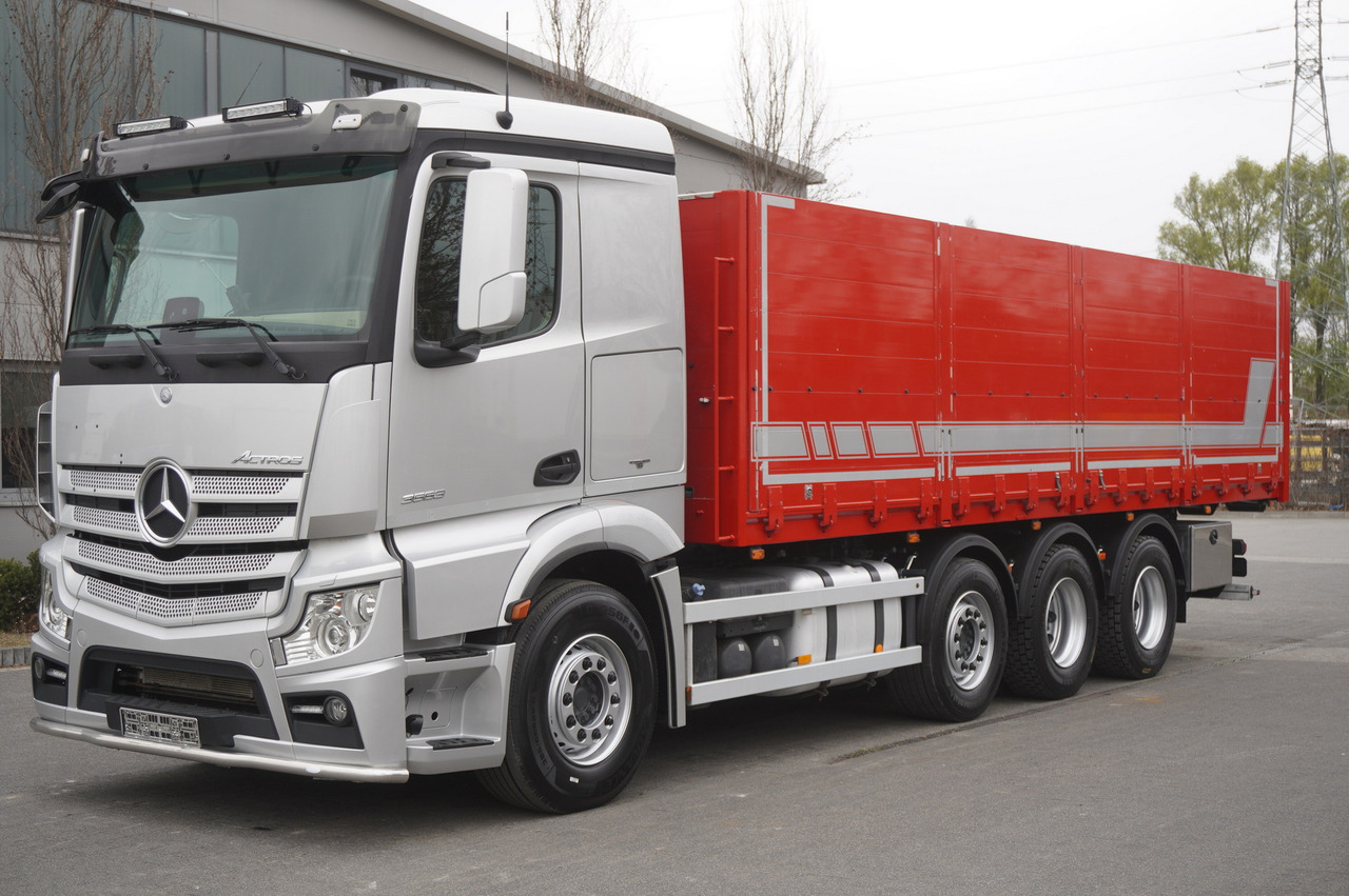 MERCEDES-BENZ Actros 3563 8x4 / Tipper for grain 20 t load capacity - Kipper vrachtwagen: afbeelding 2 MERCEDES-BENZ Actros 3563 8x4 / Tipper for grain 20 t load capacity - Kipper vrachtwagen: afbeelding 2