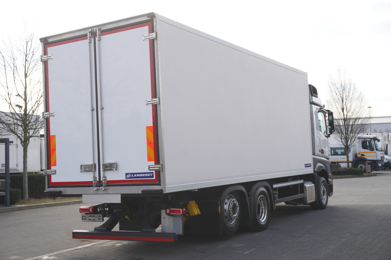 MERCEDES-BENZ Actros L 2545 / NEW Lamberet refrigerator / 2023 / 140 tho. km - Koelwagen vrachtwagen: afbeelding 4 MERCEDES-BENZ Actros L 2545 / NEW Lamberet refrigerator / 2023 / 140 tho. km - Koelwagen vrachtwagen: afbeelding 4
