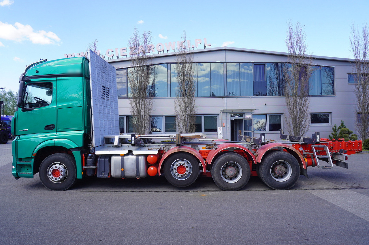 Mercedes-Benz Arocs 3563 8 × 4 / 630 HP / steered axle / Logging superstructure - Kraanwagen: afbeelding 4 Mercedes-Benz Arocs 3563 8 × 4 / 630 HP / steered axle / Logging superstructure - Kraanwagen: afbeelding 4