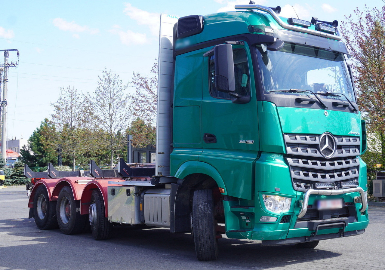 Mercedes-Benz Arocs 3563 8 × 4 / 630 HP / steered axle / Logging superstructure - Kraanwagen: afbeelding 1 Mercedes-Benz Arocs 3563 8 × 4 / 630 HP / steered axle / Logging superstructure - Kraanwagen: afbeelding 1