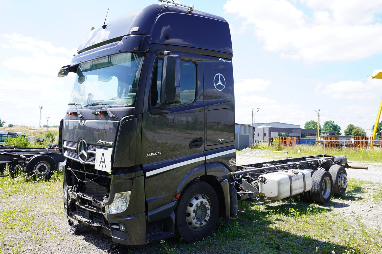MERCEDES-BENZ Actros 2545 GIGA / without engine - Onderdelen: afbeelding 2 MERCEDES-BENZ Actros 2545 GIGA / without engine - Onderdelen: afbeelding 2