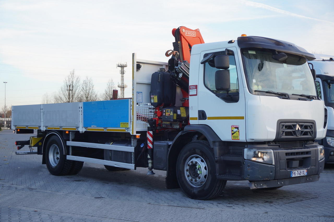 RENAULT C280 DTI 8 / FASSI crane 5.6 T / range 8 m / Flatbed 15 EPAL - Kraanwagen: afbeelding 5 RENAULT C280 DTI 8 / FASSI crane 5.6 T / range 8 m / Flatbed 15 EPAL - Kraanwagen: afbeelding 5