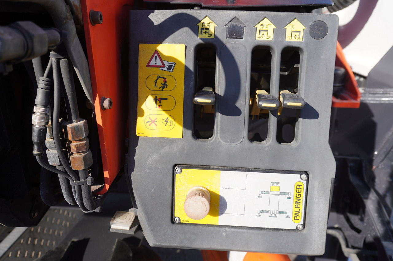 Vrachtwagen met open laadbak, Kraanwagen RENAULT C380 / 6x4 / HDS Palfinger PK 18002-EH 6000 kg: afbeelding 6 Vrachtwagen met open laadbak, Kraanwagen RENAULT C380 / 6x4 / HDS Palfinger PK 18002-EH 6000 kg: afbeelding 6