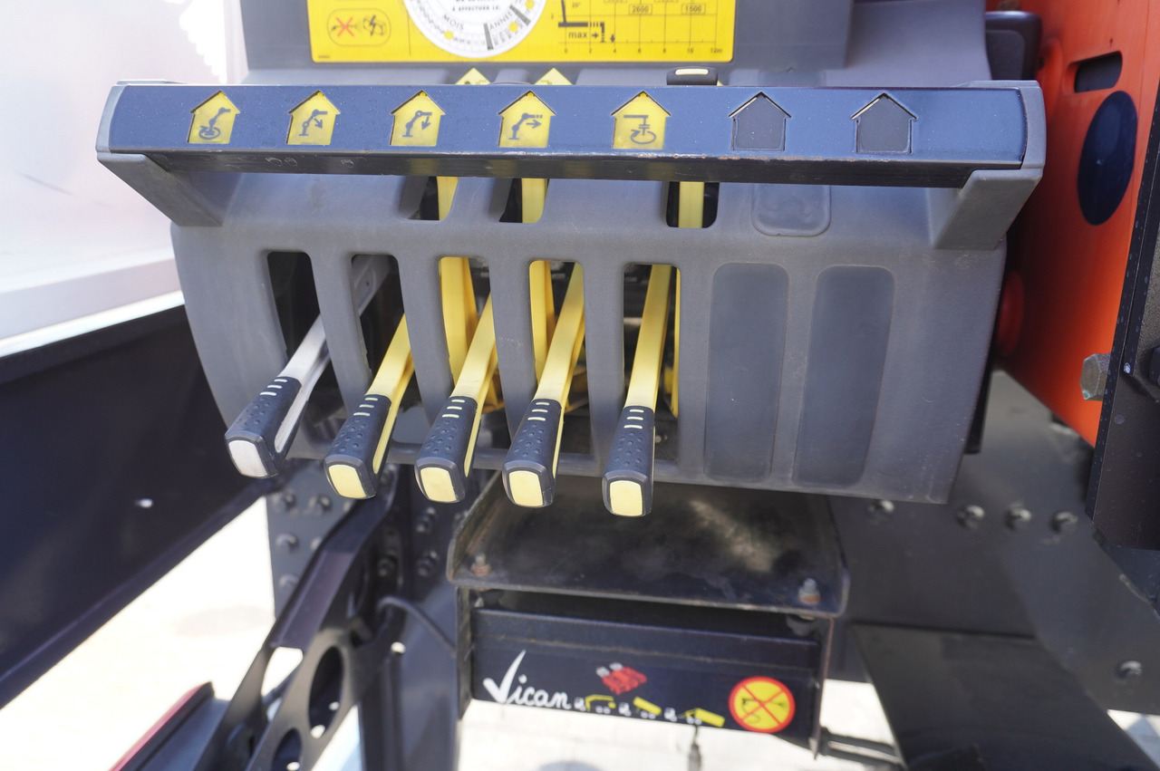 Vrachtwagen met open laadbak, Kraanwagen RENAULT C380 / 6x4 / HDS Palfinger PK 18002-EH 6000 kg: afbeelding 9 Vrachtwagen met open laadbak, Kraanwagen RENAULT C380 / 6x4 / HDS Palfinger PK 18002-EH 6000 kg: afbeelding 9