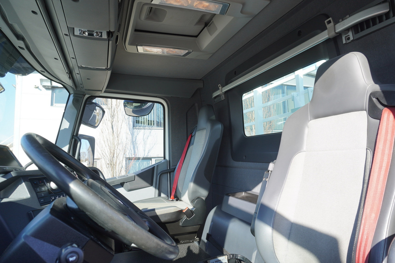 Vrachtwagen met open laadbak, Kraanwagen RENAULT C380 / 6x4 / HDS Palfinger PK 18002-EH 6000 kg: afbeelding 23 Vrachtwagen met open laadbak, Kraanwagen RENAULT C380 / 6x4 / HDS Palfinger PK 18002-EH 6000 kg: afbeelding 23