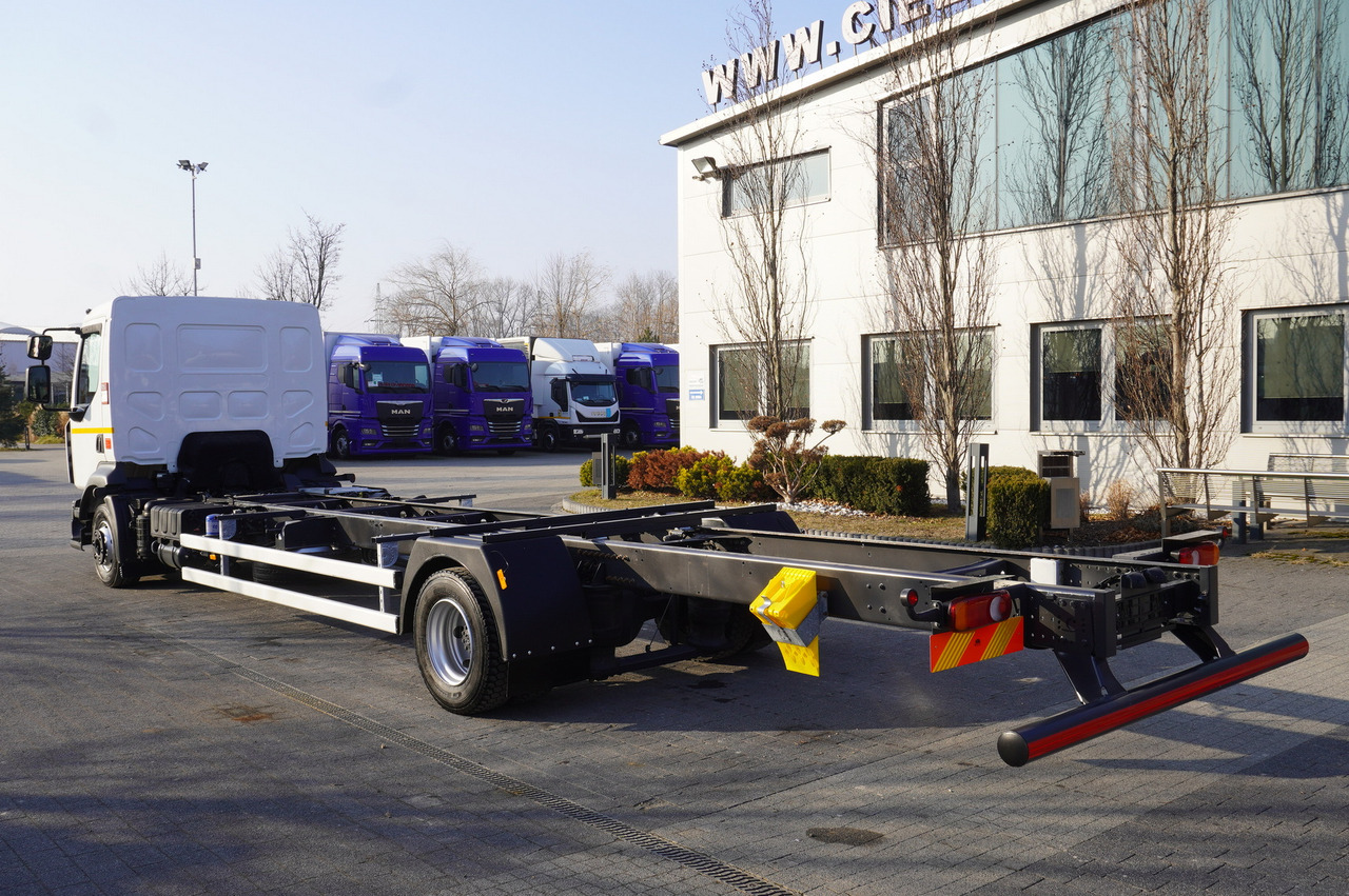 RENAULT D12 / 180,000 km / frame 9.15 m - Chassis vrachtwagen: afbeelding 4 RENAULT D12 / 180,000 km / frame 9.15 m - Chassis vrachtwagen: afbeelding 4