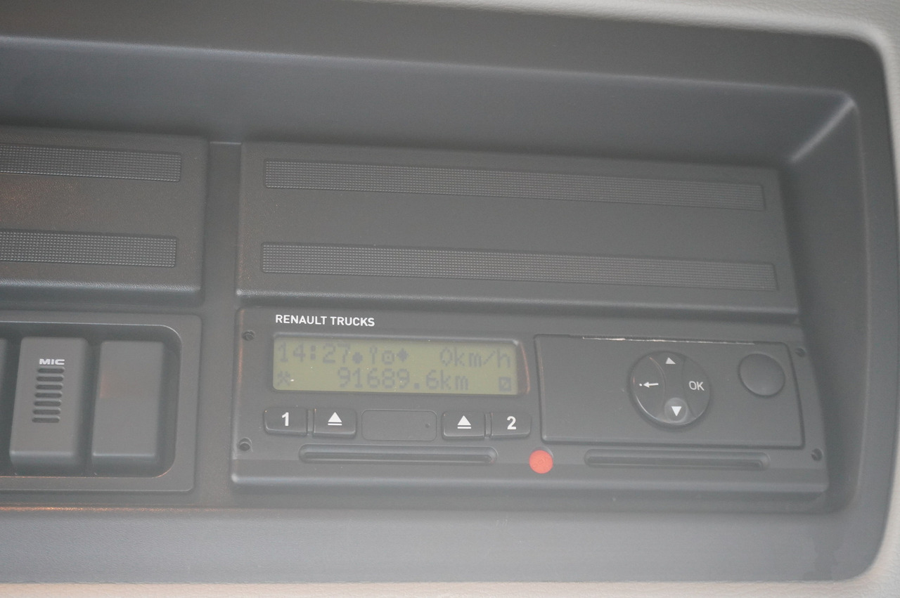 RENAULT D13 / 90 tho km !!! / Meat hook refrigerator / Thermoking T800R / 2 units - Koelwagen vrachtwagen: afbeelding 2 RENAULT D13 / 90 tho km !!! / Meat hook refrigerator / Thermoking T800R / 2 units - Koelwagen vrachtwagen: afbeelding 2