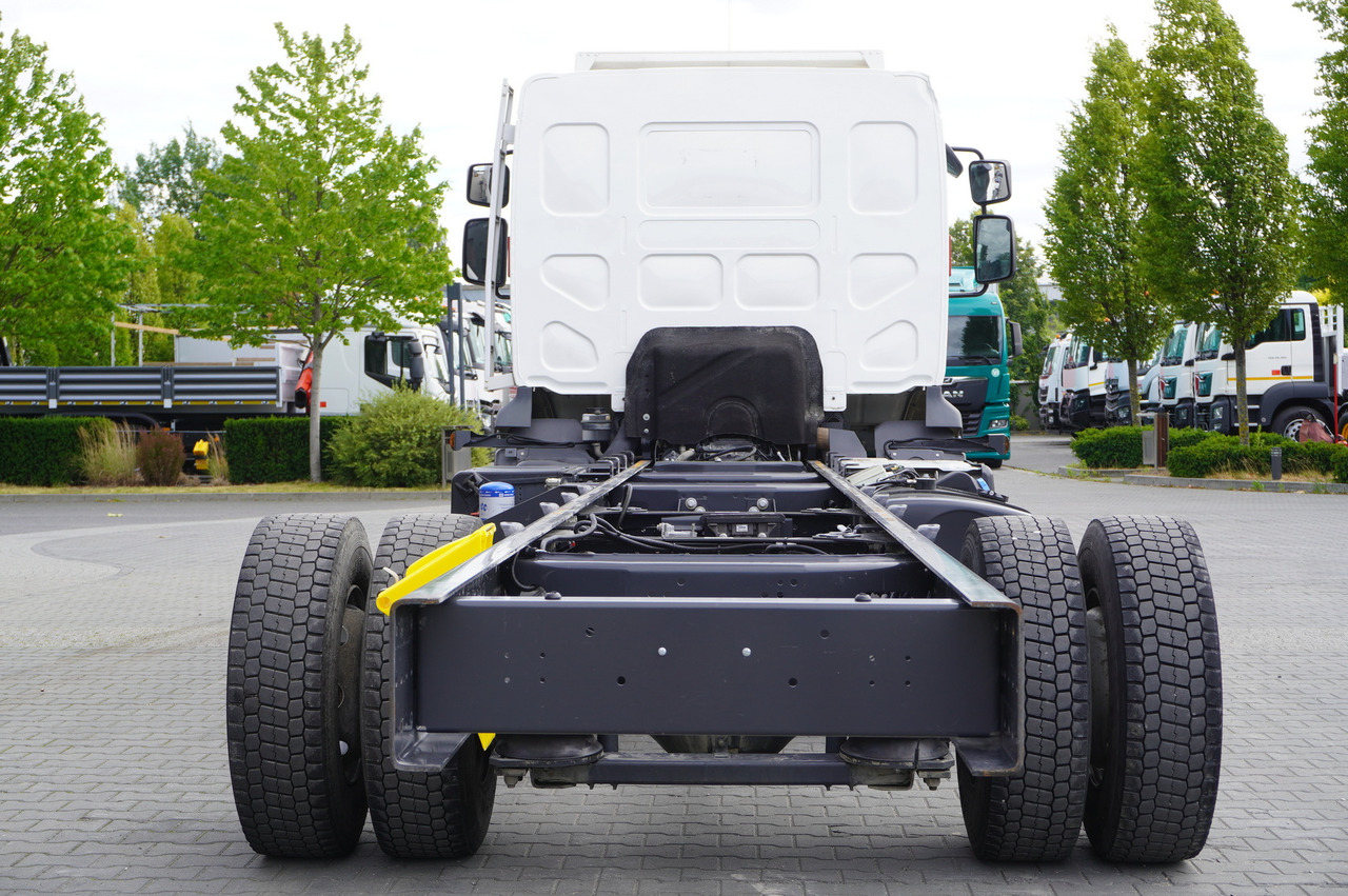RENAULT D16 / Chassis 7.1 m / Differential lock - Containertransporter/ Wissellaadbak vrachtwagen: afbeelding 4 RENAULT D16 / Chassis 7.1 m / Differential lock - Containertransporter/ Wissellaadbak vrachtwagen: afbeelding 4