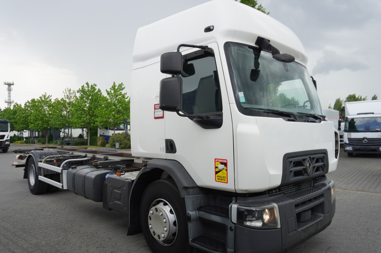 RENAULT D19 Wide Glob / BDF / load capacity 11t / 280 thousand km / tail lift - Chassis vrachtwagen: afbeelding 1 RENAULT D19 Wide Glob / BDF / load capacity 11t / 280 thousand km / tail lift - Chassis vrachtwagen: afbeelding 1