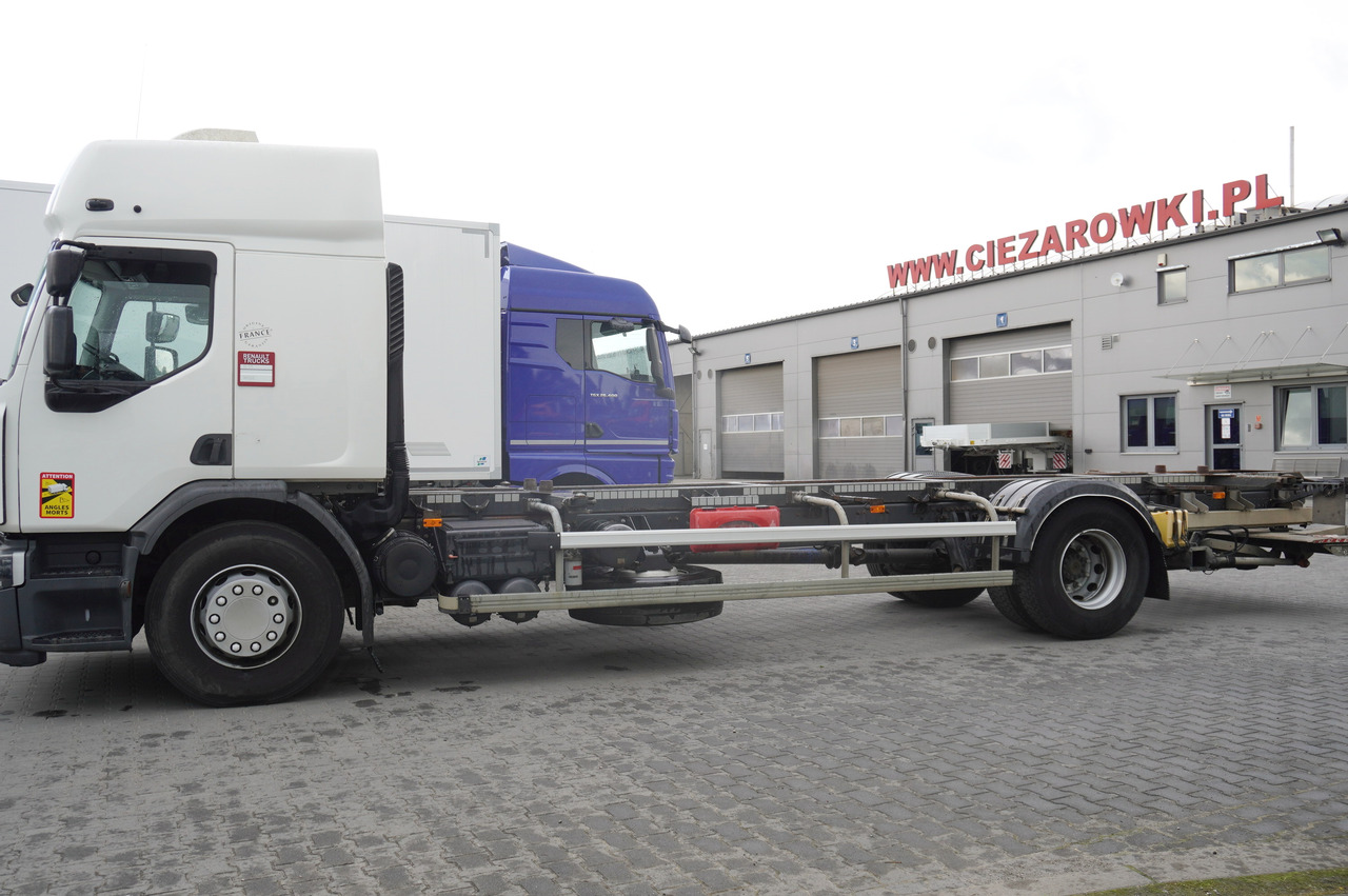 RENAULT D19 Wide Glob / BDF / load capacity 11t / 280 thousand km / tail lift - Chassis vrachtwagen: afbeelding 4 RENAULT D19 Wide Glob / BDF / load capacity 11t / 280 thousand km / tail lift - Chassis vrachtwagen: afbeelding 4