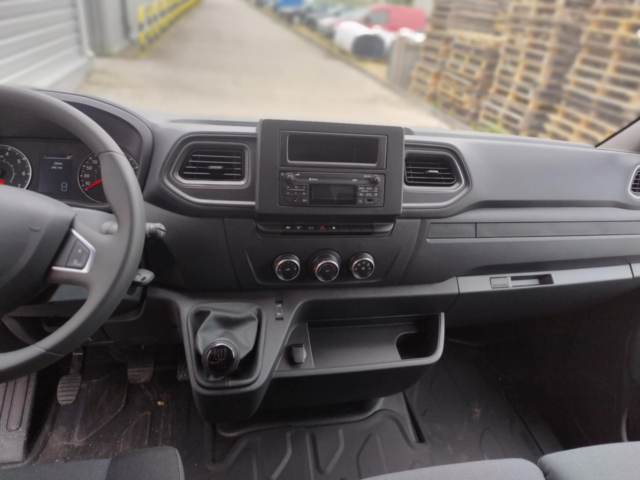 RENAULT Master / BRAND NEW Box van - Bestelwagen gesloten laadbak: afbeelding 4 RENAULT Master / BRAND NEW Box van - Bestelwagen gesloten laadbak: afbeelding 4