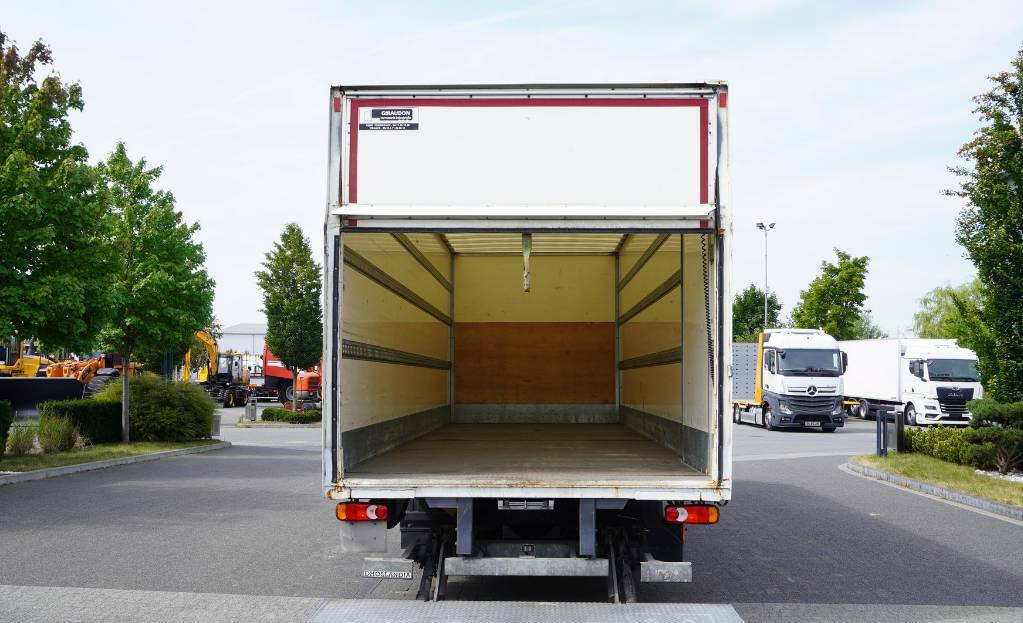 Bakwagen RENAULT Renault D12 E6 / Container 18 pallets / Lift: afbeelding 19
