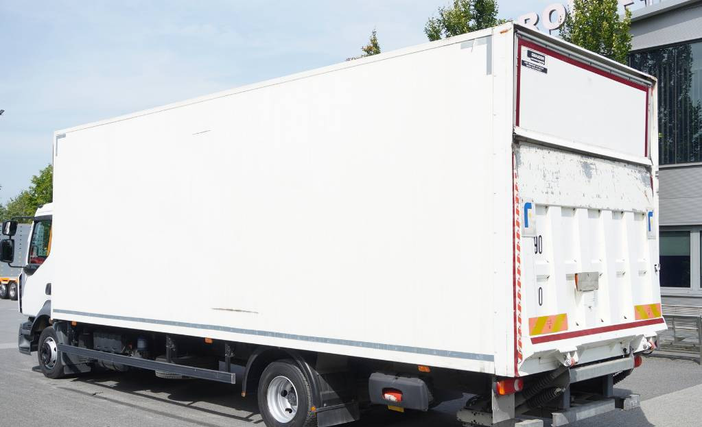 RENAULT Renault D12 E6 / Container 18 pallets / Lift - Bakwagen: afbeelding 3 RENAULT Renault D12 E6 / Container 18 pallets / Lift - Bakwagen: afbeelding 3