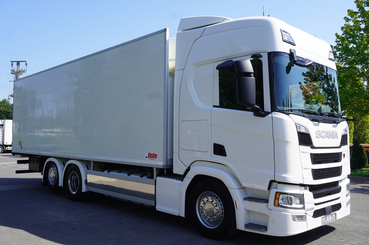 SCANIA R500 Hook-Up Refrigerated Truck KIESLING 20 EPAL / Carrier Supra 1250 Silent - Koelwagen vrachtwagen: afbeelding 5 SCANIA R500 Hook-Up Refrigerated Truck KIESLING 20 EPAL / Carrier Supra 1250 Silent - Koelwagen vrachtwagen: afbeelding 5