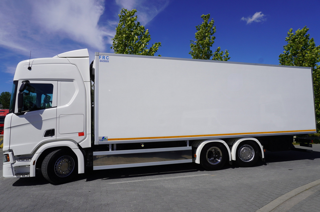 SCANIA R500 / Lecapitaine refrigerator 20 EPAL / Carrier Supra 950 / Steered 3rd axle - Koelwagen vrachtwagen: afbeelding 2 SCANIA R500 / Lecapitaine refrigerator 20 EPAL / Carrier Supra 950 / Steered 3rd axle - Koelwagen vrachtwagen: afbeelding 2