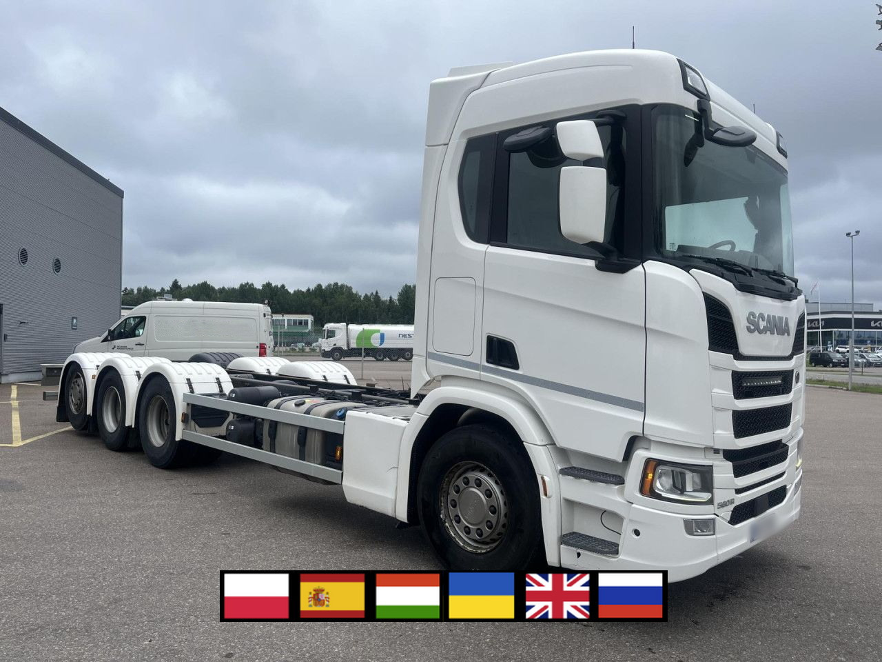 SCANIA R560 B8x4*4 / Chassis / sleeper cab / Power take-off - Kraanwagen: afbeelding 1 SCANIA R560 B8x4*4 / Chassis / sleeper cab / Power take-off - Kraanwagen: afbeelding 1
