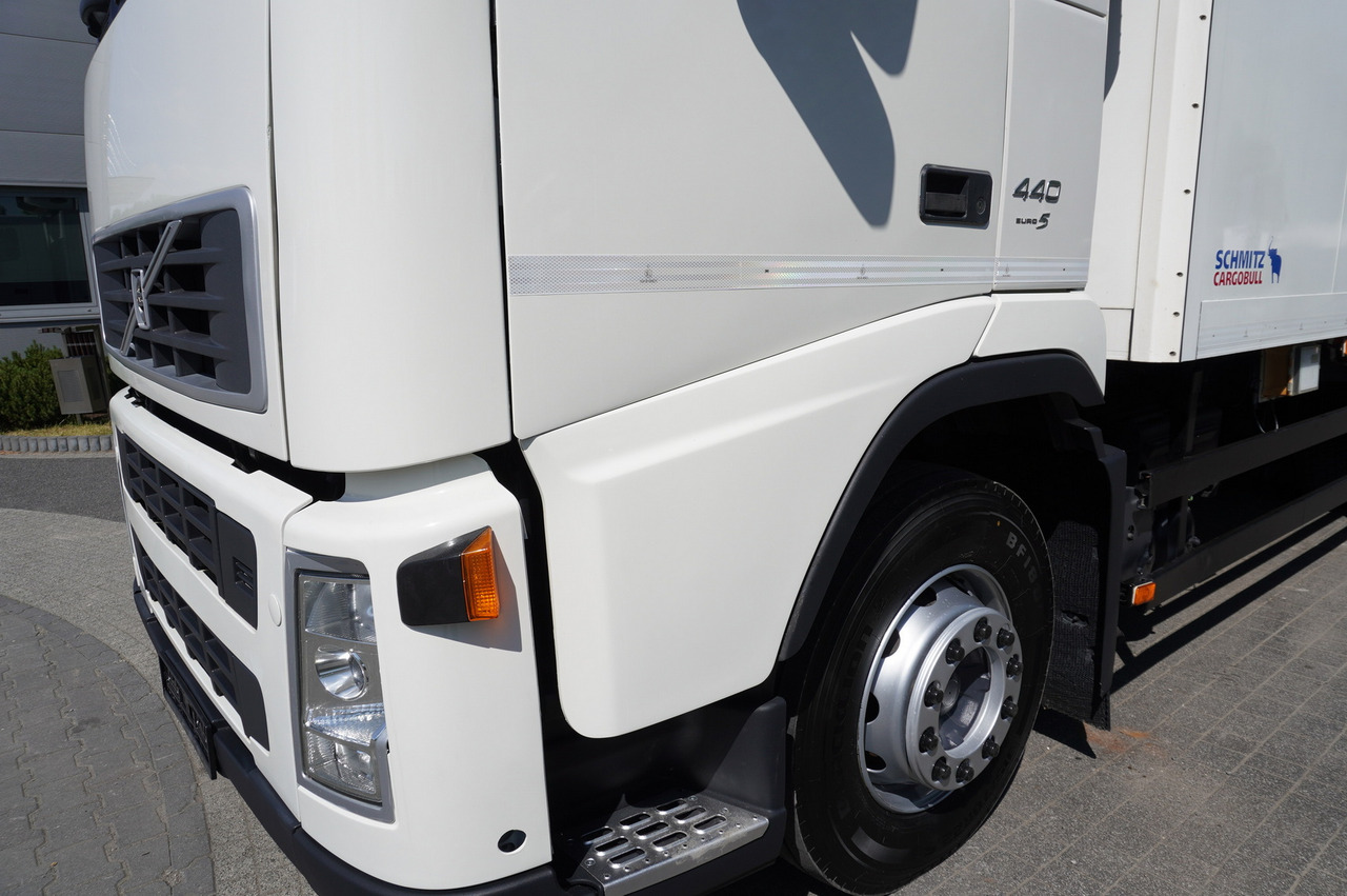 Koelwagen vrachtwagen VOLVO FH 440 E5 6×2 Schmitz Refrigerator – pass-through Set 38 pallets: afbeelding 11
