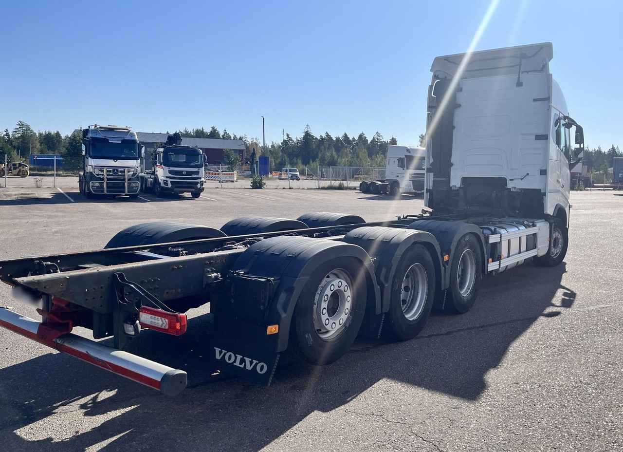 VOLVO FH 650 8x4 / Truck chassis / Sleeper cab - Kraanwagen: afbeelding 3 VOLVO FH 650 8x4 / Truck chassis / Sleeper cab - Kraanwagen: afbeelding 3