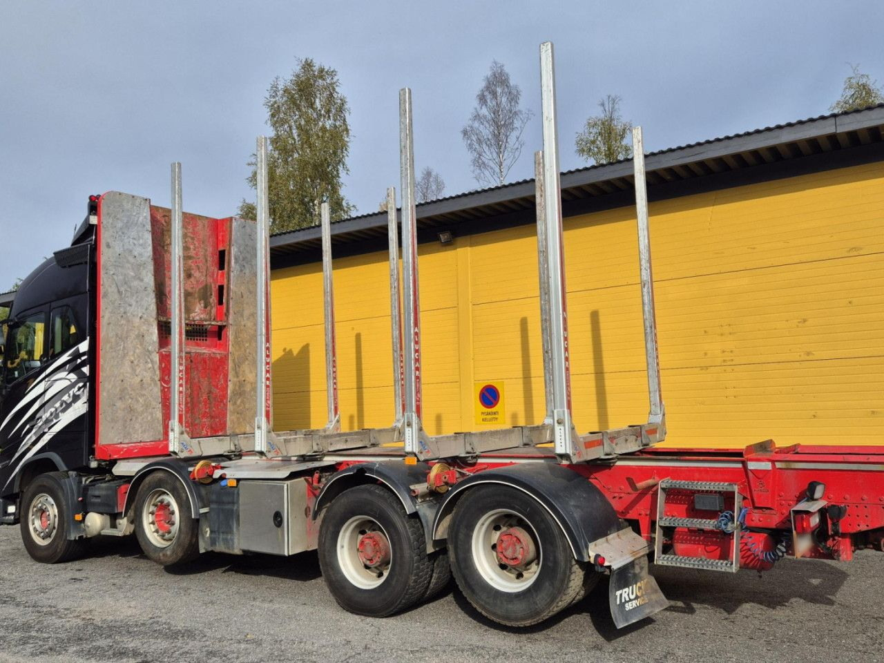 VOLVO FH 750 8x4 / 2 lifted axles / timber truck - Houttransport: afbeelding 2 VOLVO FH 750 8x4 / 2 lifted axles / timber truck - Houttransport: afbeelding 2