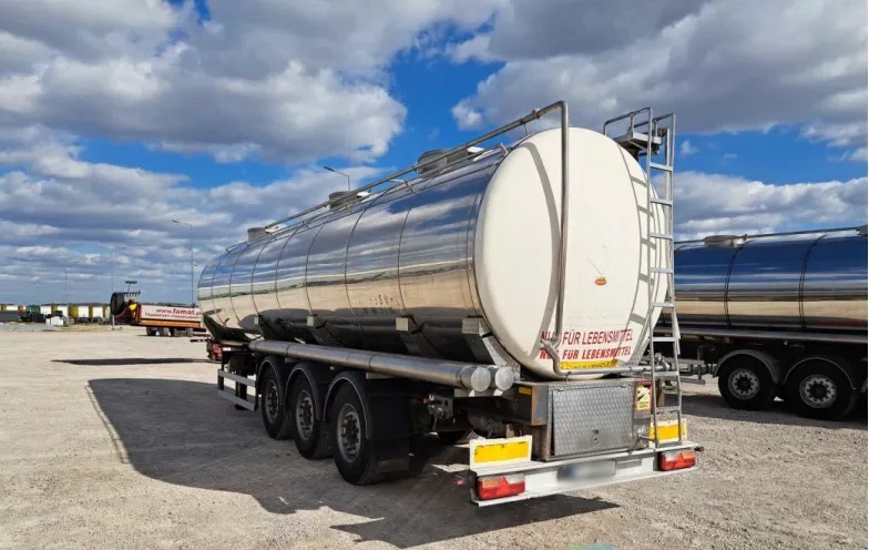 WIELTON NS3D 36 t food cistern / 3 chambers - Tankoplegger: afbeelding 4 WIELTON NS3D 36 t food cistern / 3 chambers - Tankoplegger: afbeelding 4