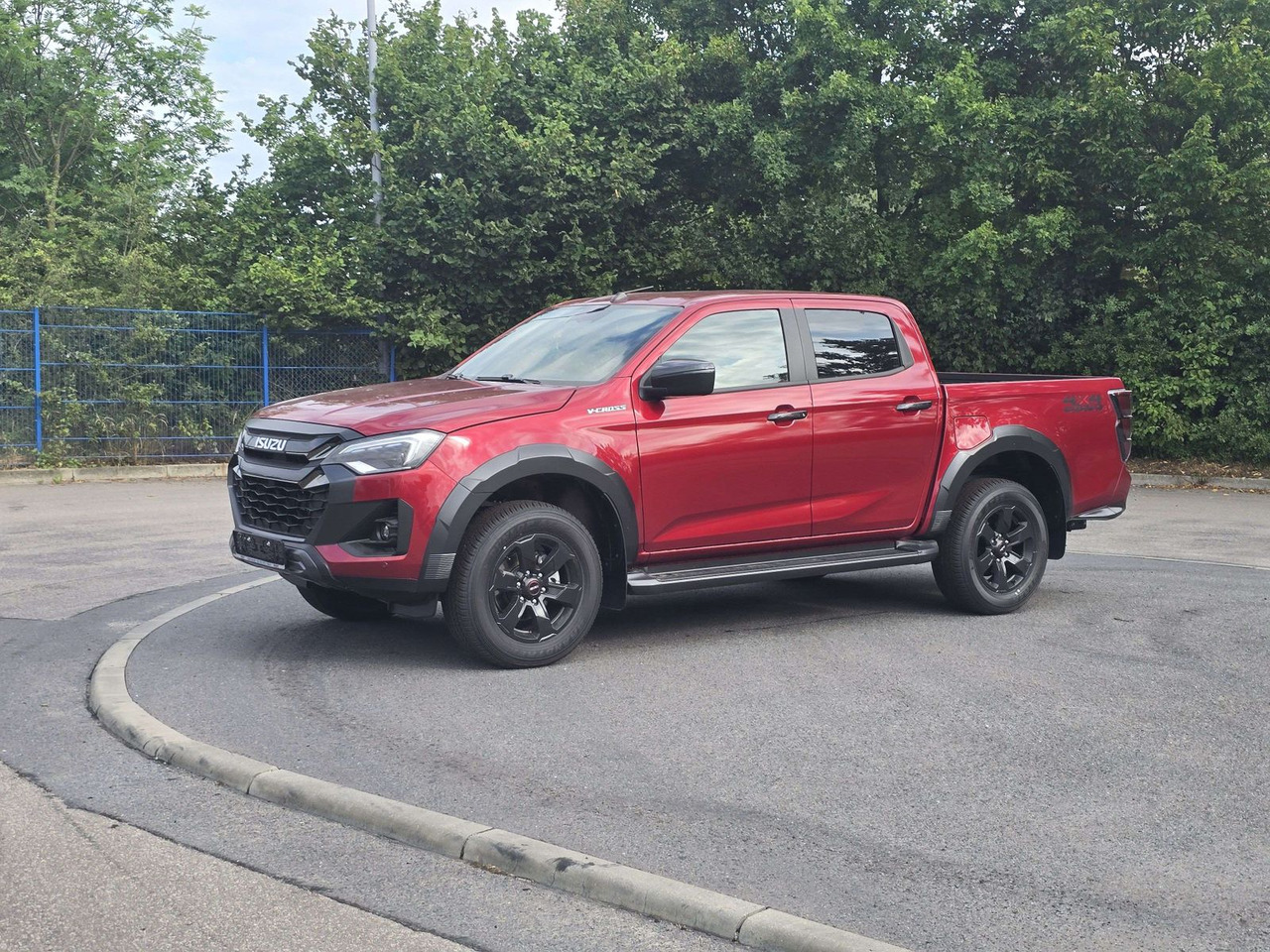 Isuzu D-Max V-Cross im Vorlauf 25er Modell - SUV: afbeelding 2 Isuzu D-Max V-Cross im Vorlauf 25er Modell - SUV: afbeelding 2