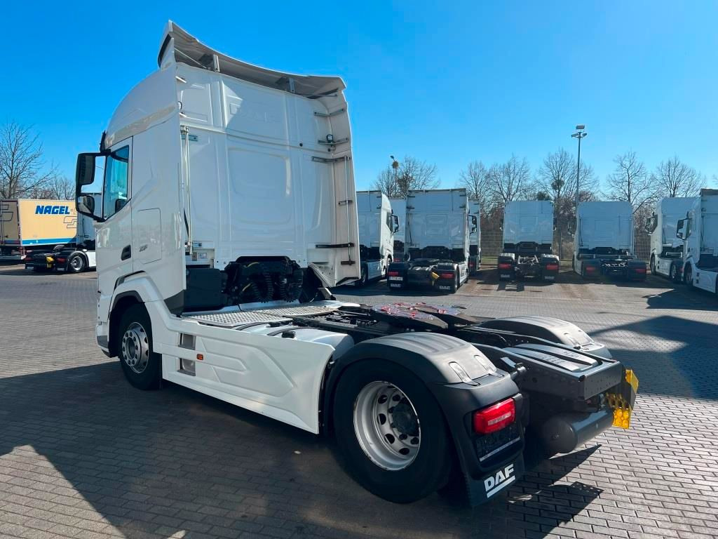 DAF XFn 480 FT Intarder 2xTank 1.105 L Vollspoiler - Trekker: afbeelding 3 DAF XFn 480 FT Intarder 2xTank 1.105 L Vollspoiler - Trekker: afbeelding 3